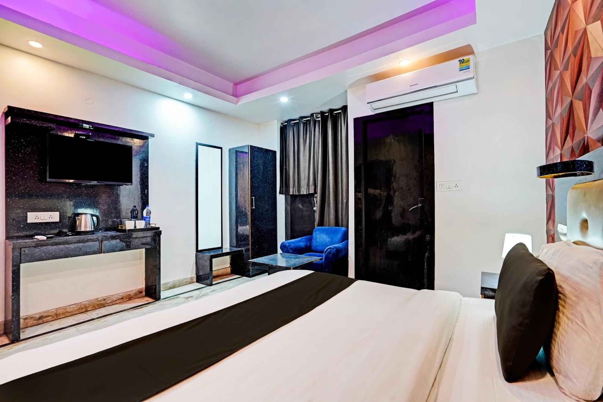 Collection O Noida Saffron Ξενοδοχείο Εξωτερικό φωτογραφία